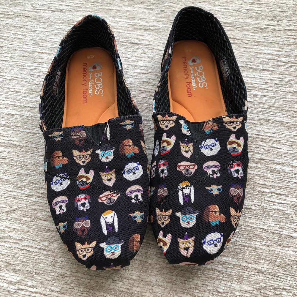 Bobs for dogs "Pup Smarts" flat shoes womens 10 memory foam EUC slip ons print